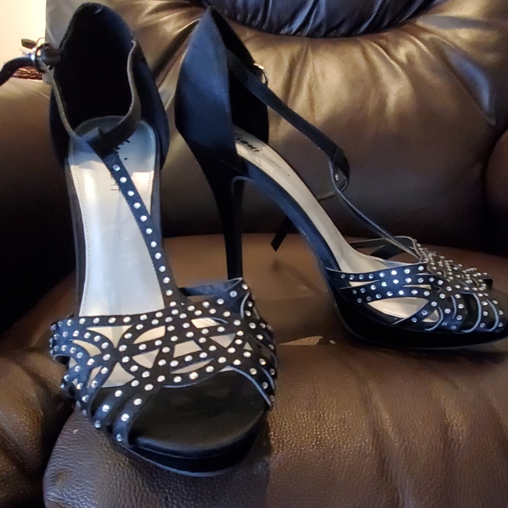 Fioni night silhouette NWOT